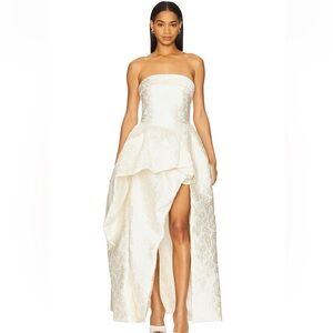 Elliatt Galadirel Gown in Ivory